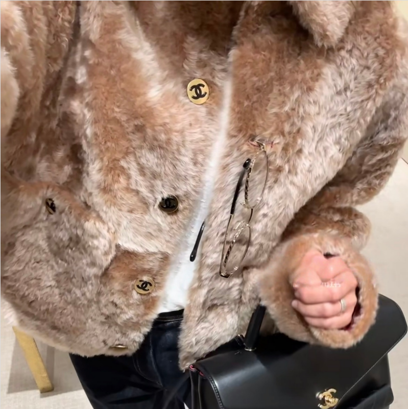 New Fashion Women's CC Lapel Faux Fur Short Coat CQQ1326100809