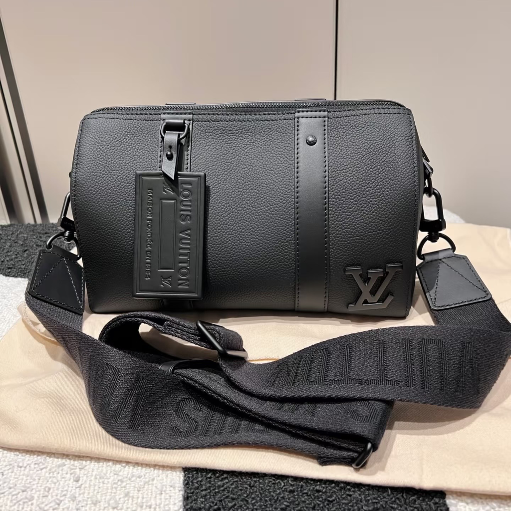 New Handmade Leather Men's BagsXC052026092005