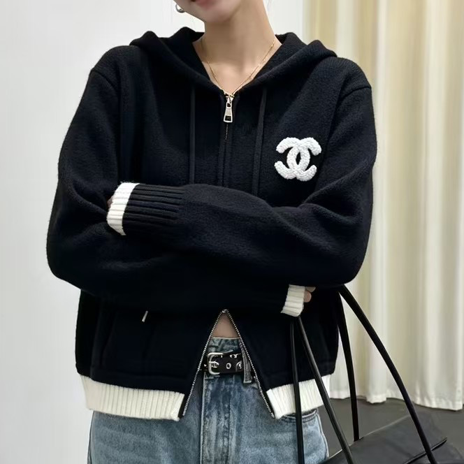 New Black and White Women's SweatersXC052026092102