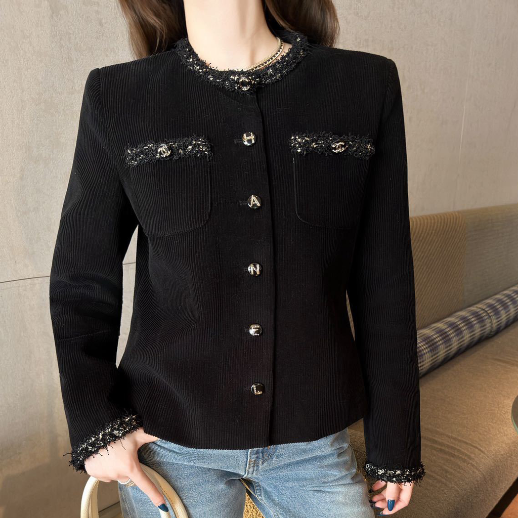 New Black and White Women's SweatersXC052026092101