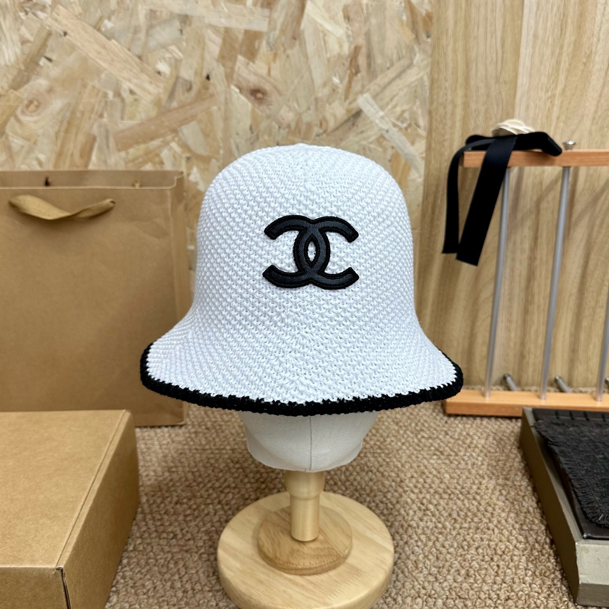 new Handmade White Women's HatXC052026093001