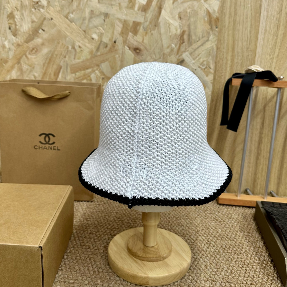 new Handmade White Women's HatXC052026093001