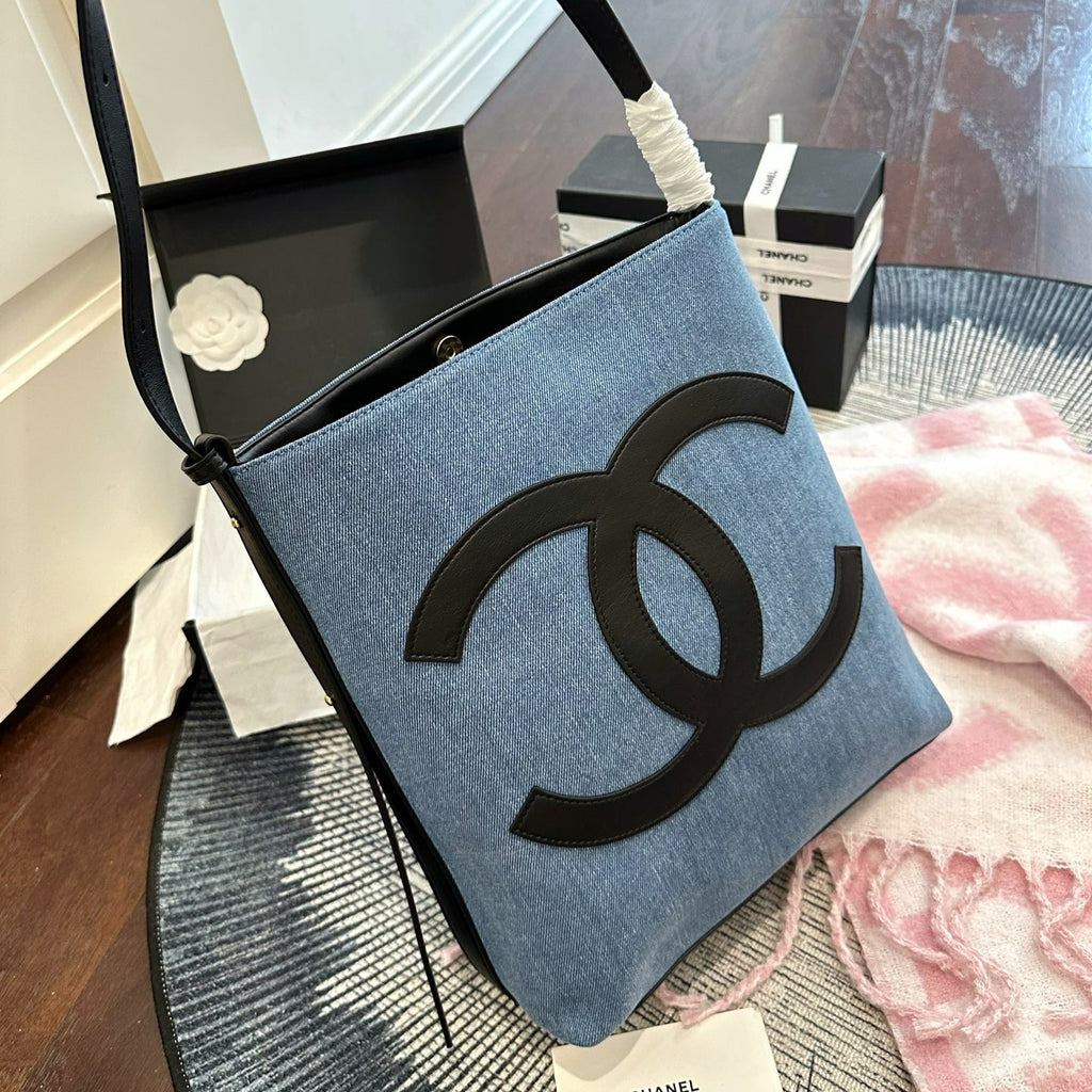 New handmade whtie and Blue Women's BagsXC052026102102