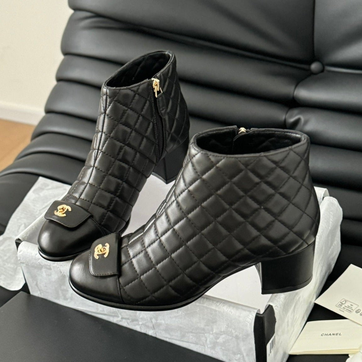 CC SHORT BOOTS 65 MM IN BLACK QUILTED PATTERN LAMBSKIN
