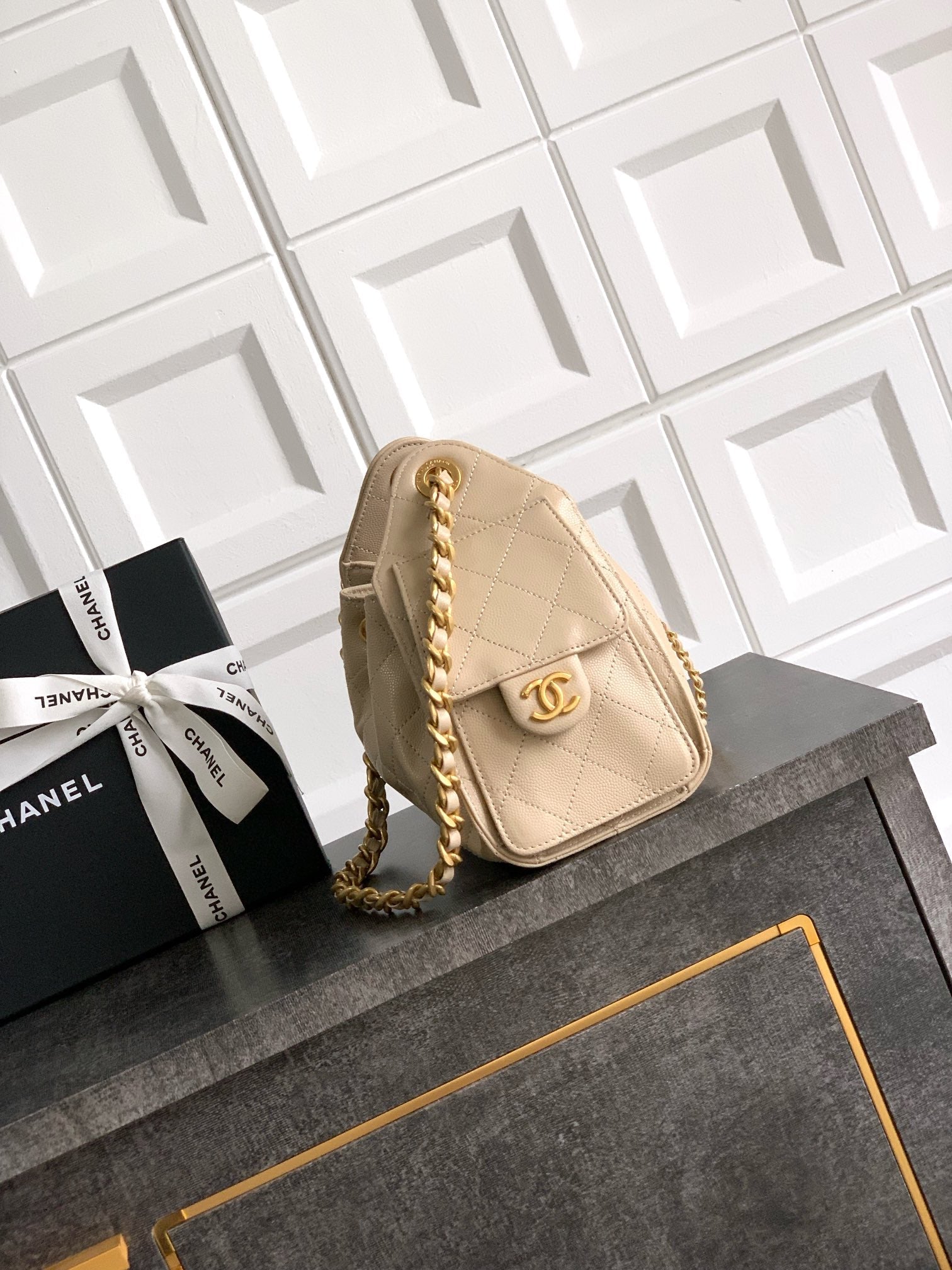 CC 25C Hobo Bags 20cm Beige Grained Calfskin