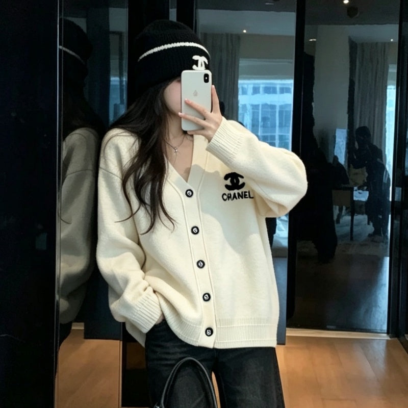 New Fashion Women's CC V-Neck Jacquard Knit Cardigan DM1326100803