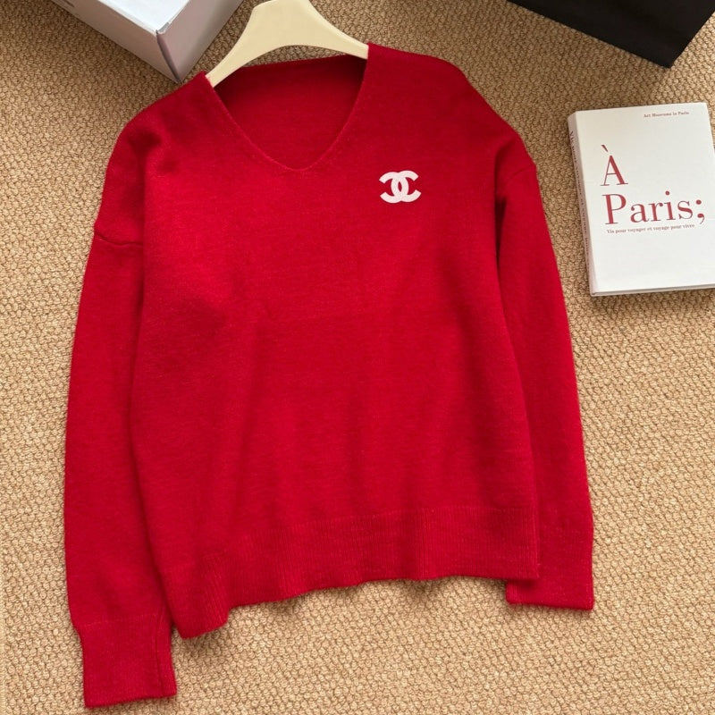 New Fashion Women's CC Christmas Red V-Neck Knit Sweater DM1326100813