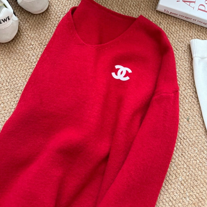 New Fashion Women's CC Christmas Red V-Neck Knit Sweater DM1326100813